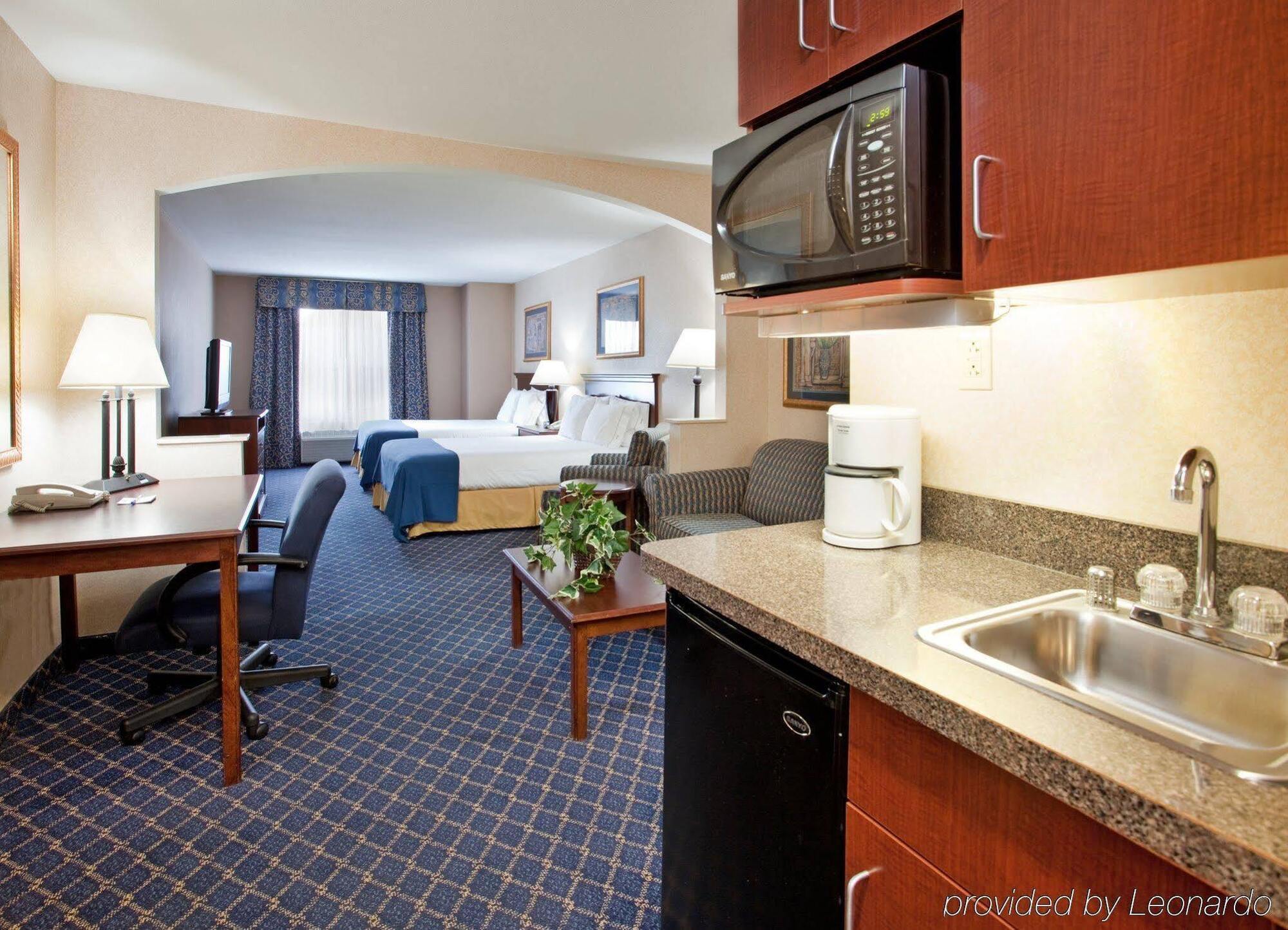 Holiday Inn Express Hotel & Suites Farmington, An Ihg Hotel Exterior foto